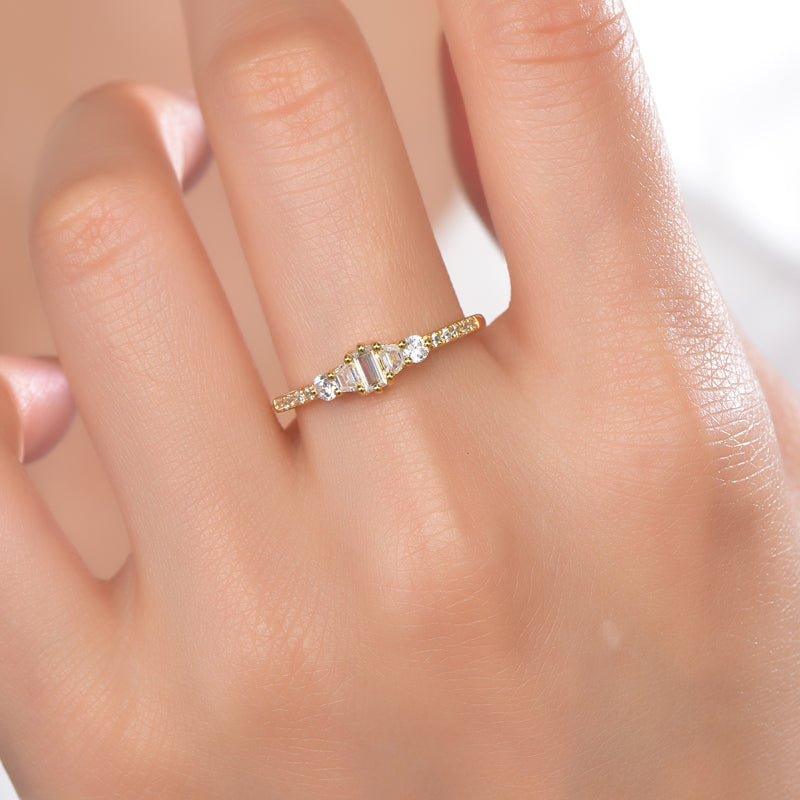 Minimalist Simulated diamond Engagement Ring - Trendolla Jewelry